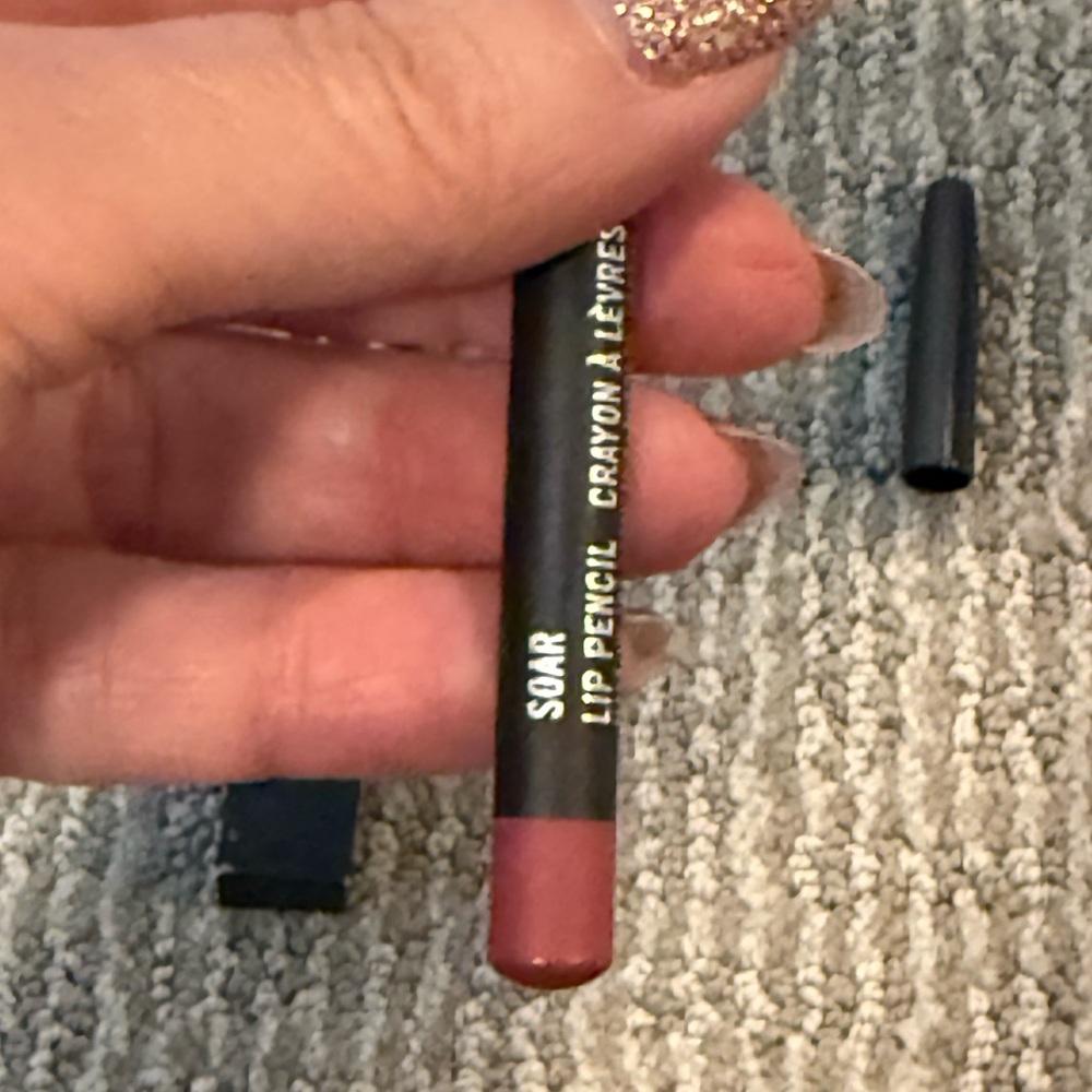 MAC Lip Pencil Soar - Picture 2 of 4